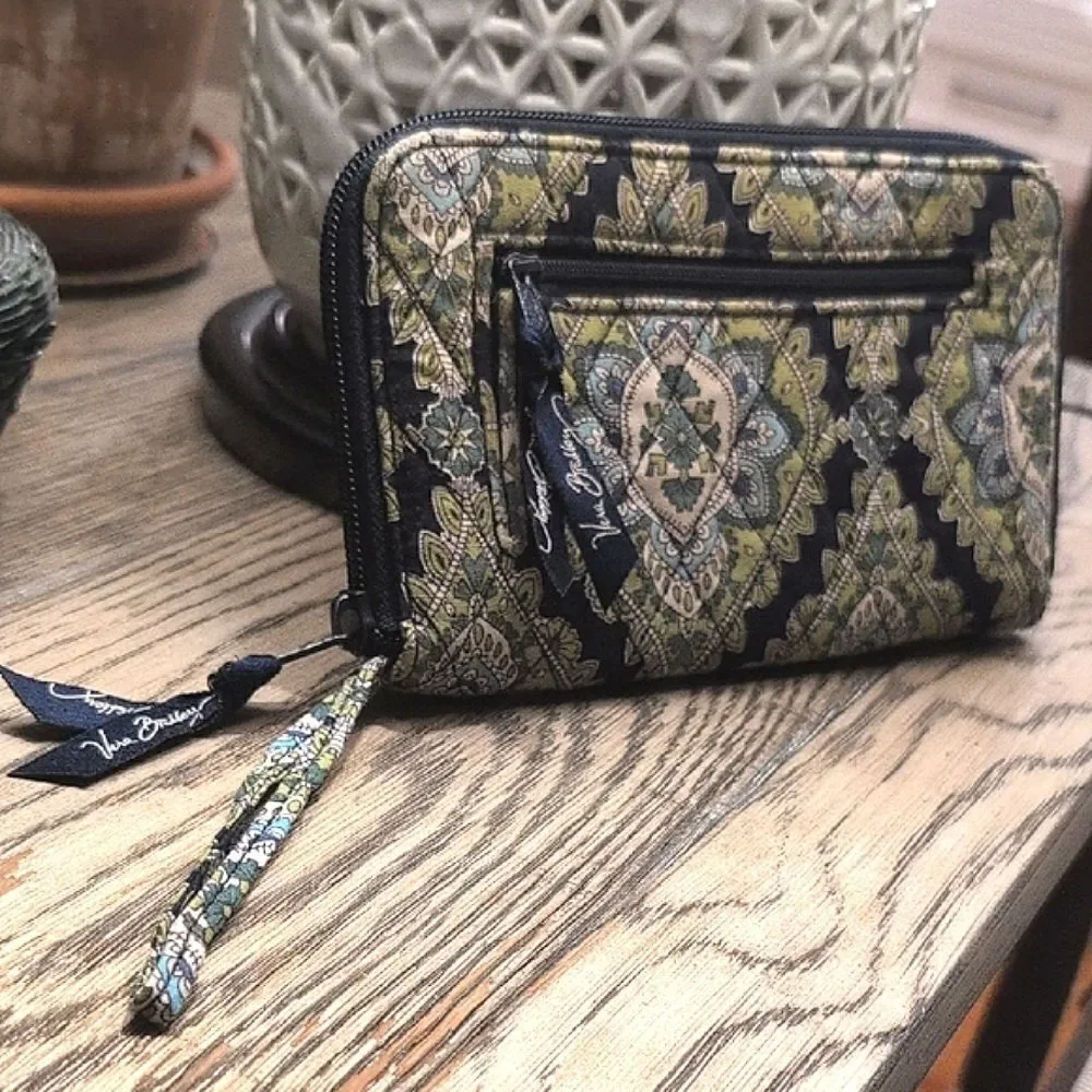 Vera Bradley Cambridge Quilted Zip Around Wallet Wristlet Retired
